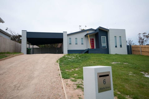 Chevallier - Accommodation Newcastle 0