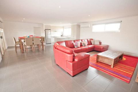 Chevallier - Accommodation Newcastle 2