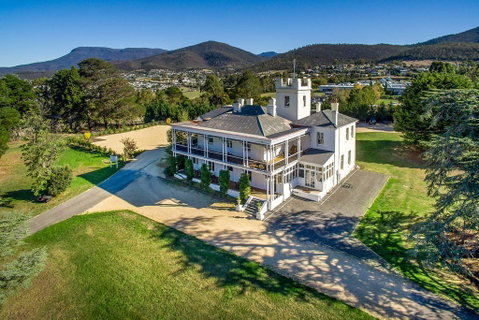 Claremont House - Accommodation Newcastle 0