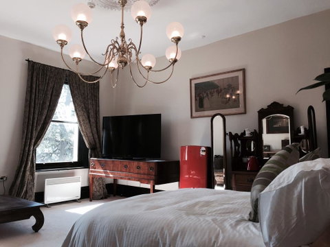 Claremont House - Accommodation Newcastle 2