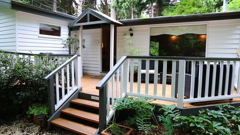 Clarendon Cottages - Accommodation Newcastle 3