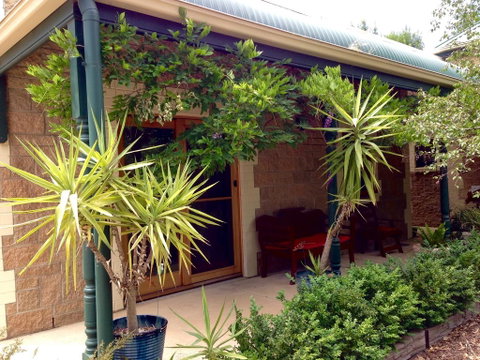 Clarevale Cottage B&B - Accommodation Newcastle 0
