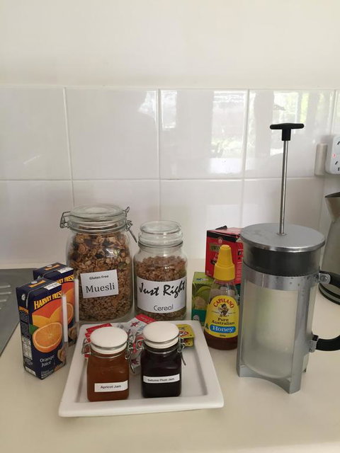 Clarevale Cottage B&B - Accommodation Newcastle 3