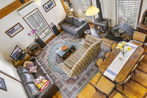 Clervaux Cottage - Accommodation Newcastle 0