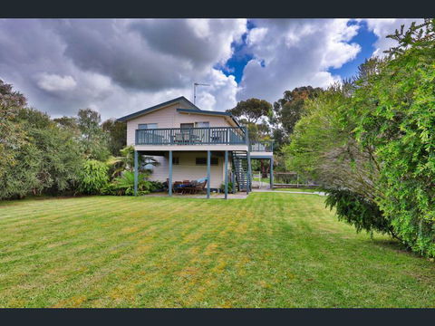 Cloudbreak At Inverloch - Pet Friendly Near Beach - Accommodation Newcastle 1