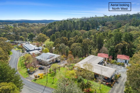 Cloverhill Hepburn Springs - Accommodation Newcastle 3