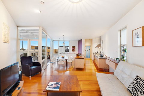 Coastal Penthouse At Coogee Beach - Accommodation Newcastle 1