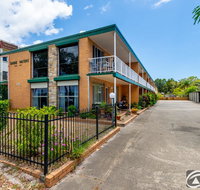 Comfy Ground Floor Unit opposite waterfront Welsby Pde Bongaree - Accommodation Newcastle