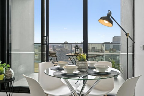COMPLETE HOST The International Southbank - Accommodation Newcastle 1