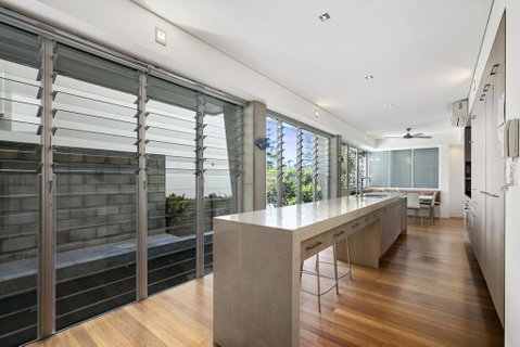 Contemporary & Central, Sunshine Beach - Accommodation Newcastle 3