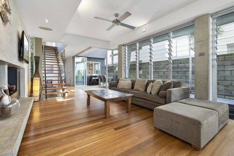 Contemporary & Central, Sunshine Beach - Accommodation Newcastle 1