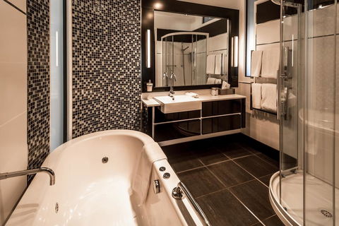 Corinda Contemporary - Accommodation Newcastle 3