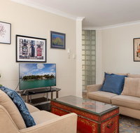 Cosy Family Apartment with Parking and Balconies - Accommodation Newcastle