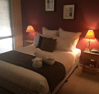 Cottage 1 Relax and Self Isolate in With Hot Tub - Accommodation Newcastle