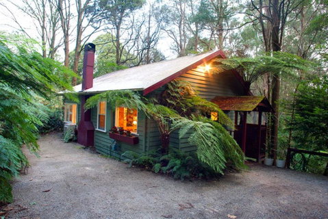 Cottage In The Forest - Accommodation Newcastle 2
