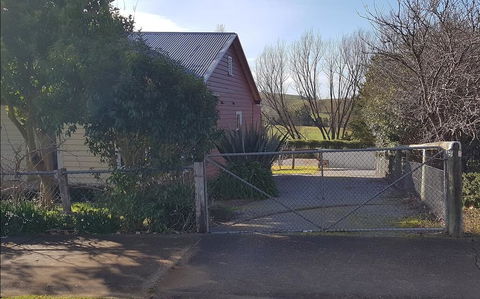 Cottage On Main - Accommodation Newcastle 2