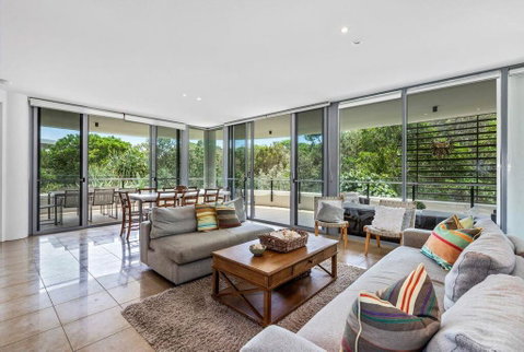 COTTON BEACH 94 - MID-FLOOR PENTHOUSE - Accommodation Newcastle 1