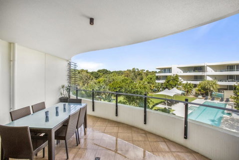 COTTON BEACH APARTMENT 33 WITH POOL VIEWS - Accommodation Newcastle 2