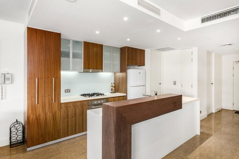 COTTON BEACH APARTMENT 33 WITH POOL VIEWS - Accommodation Newcastle 1