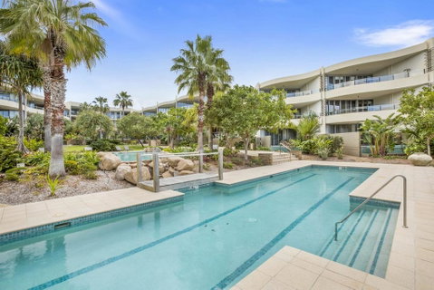 COTTON BEACH APARTMENT 33 WITH POOL VIEWS - Accommodation Newcastle 0