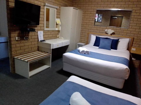 Country Home Motor Inn - Accommodation Newcastle 1