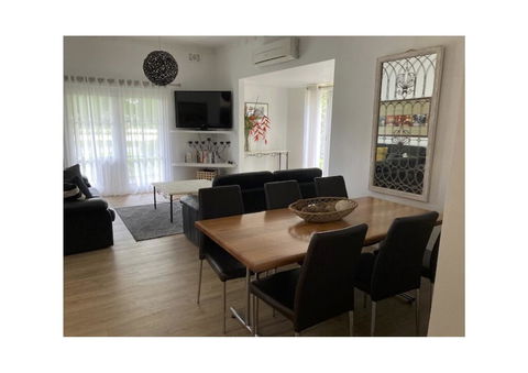 Country Retreat - Accommodation Newcastle 1