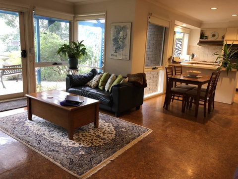 Countryside Retreat Spa Cottage Hepburn - Daylesford - Accommodation Newcastle 2