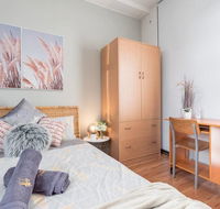 Cozy 3BR Sleep8 Apt 1min WalkTo Train Bus Shopping - Accommodation Newcastle