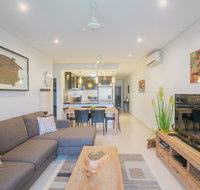 Crocs on Cavenagh - Accommodation Newcastle