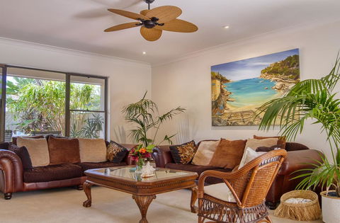 Cronulla Beach House B&B - Accommodation Newcastle 2
