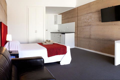Crossroads Ecomotel - Accommodation Newcastle 1