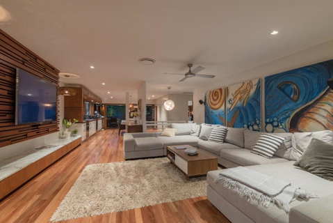 Cubby House - Accommodation Newcastle 3
