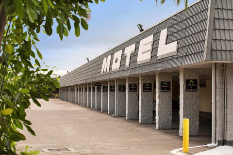 Dalrymple Hotel - Accommodation Newcastle 0