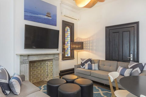 Dalziel Lodge - Accommodation Newcastle 1