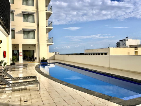 Darwin City - The Oaks With Harbour Views - Accommodation Newcastle 1