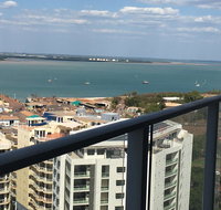 Darwin City - The Oaks with Harbour Views - Accommodation Newcastle