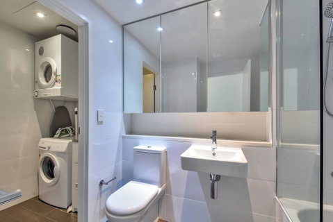 Darwin Waterfront Luxury Apartment - Accommodation Newcastle 2
