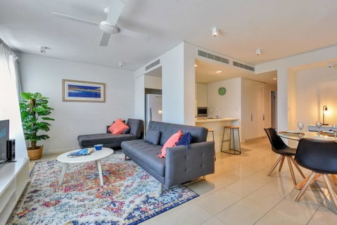 Darwin Waterfront Luxury Apartment - Accommodation Newcastle 0