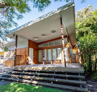 Decked out for a Fantastic Holiday - Winnett St Woorim Upstairs only - Accommodation Newcastle
