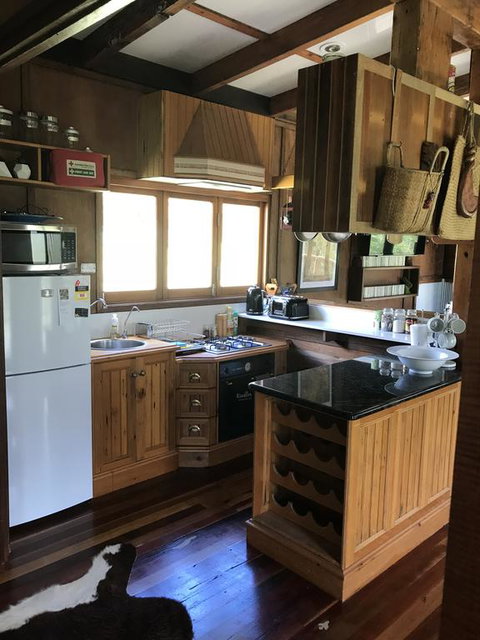 Delaneys Creek Cabin Retreat - Accommodation Newcastle 2