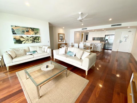 DIRECT BEACH ACCESS - 3 BED APART - CABARITA BEACH - Accommodation Newcastle 2