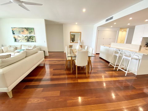 DIRECT BEACH ACCESS - 3 BED APART - CABARITA BEACH - Accommodation Newcastle 3