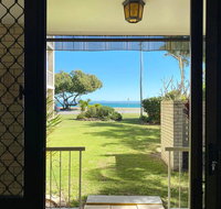 Dolphin View on South Esplanade - Accommodation Newcastle