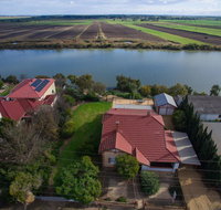 Doreen's - Accommodation Newcastle