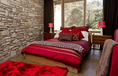 DOWER HOUSE - Accommodation Newcastle 0