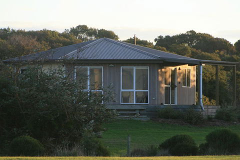 Driftwood Villas - Accommodation Newcastle 2