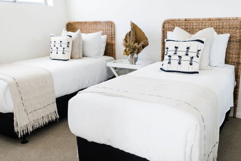 Dune Beach Front Apartment 15 - Accommodation Newcastle 2