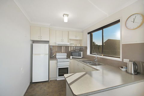 Eagle Heights Holiday Units - Accommodation Newcastle 3