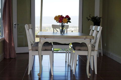 Eagle's View Bed & Breakfast - Accommodation Newcastle 2