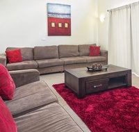 Eclipse 5- Spacious Townhouse - Accommodation Newcastle